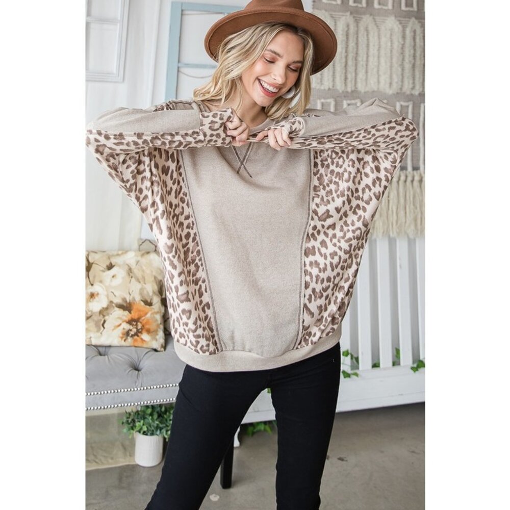Oli & Hali Leopard Detail Pullover **NWT**
